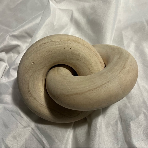 VTG Abstract Infinity Knot Natural Wood Interlocking Sculpture - Picture 2 of 5